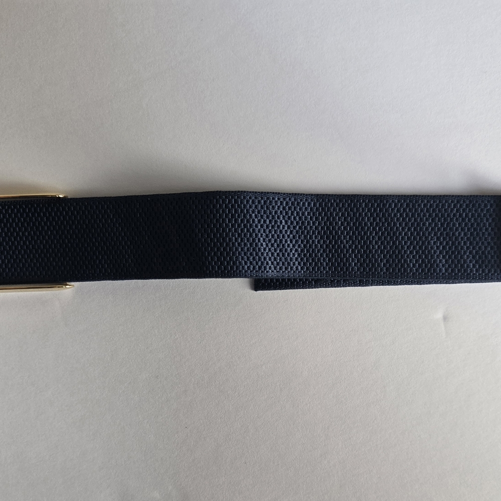 Whoop 4.0 luxeknit band strap with gold hardware.  Brand new never worn - Picture 3 of 3